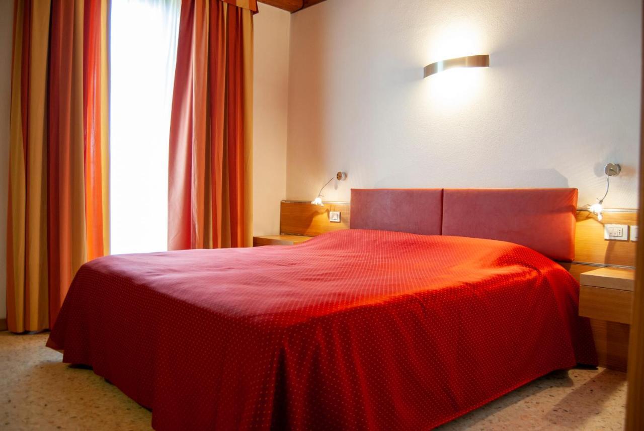 Agriturismo Antico Splendore Villa Pullir Ngoại thất bức ảnh