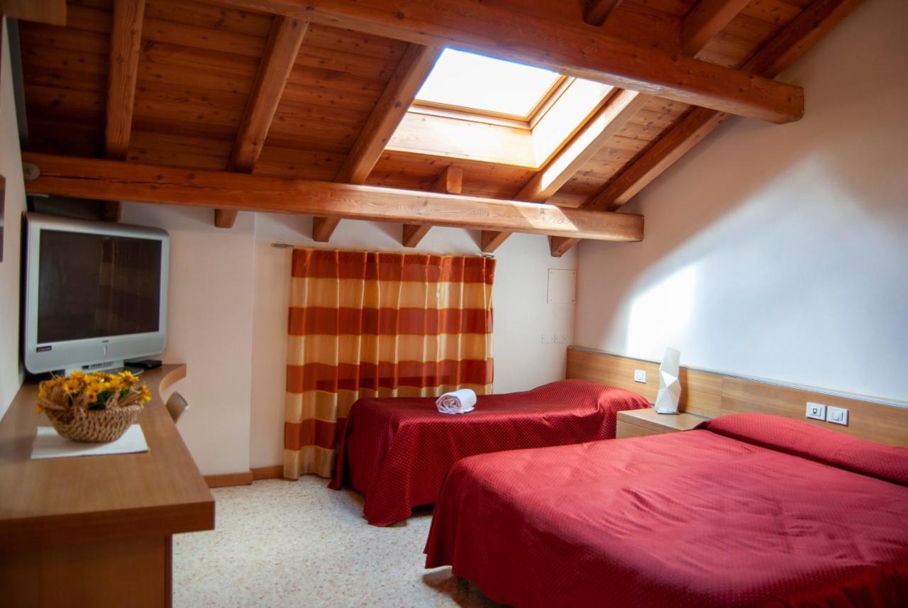 Agriturismo Antico Splendore Villa Pullir Ngoại thất bức ảnh